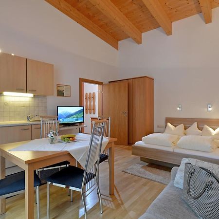 Ferienwohnungen Haus Der Mitte Mayrhofen Buitenkant foto