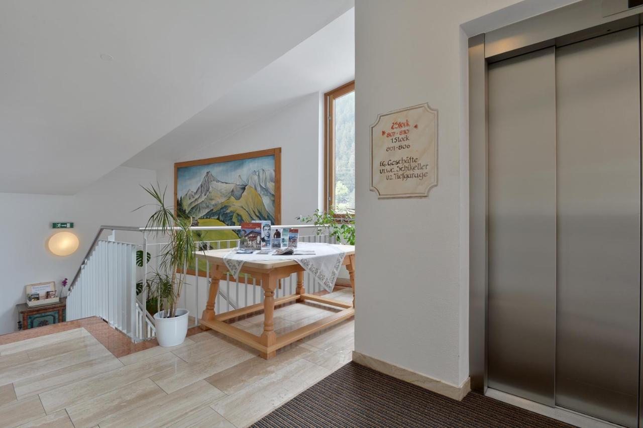 Ferienwohnungen Haus Der Mitte Mayrhofen Buitenkant foto