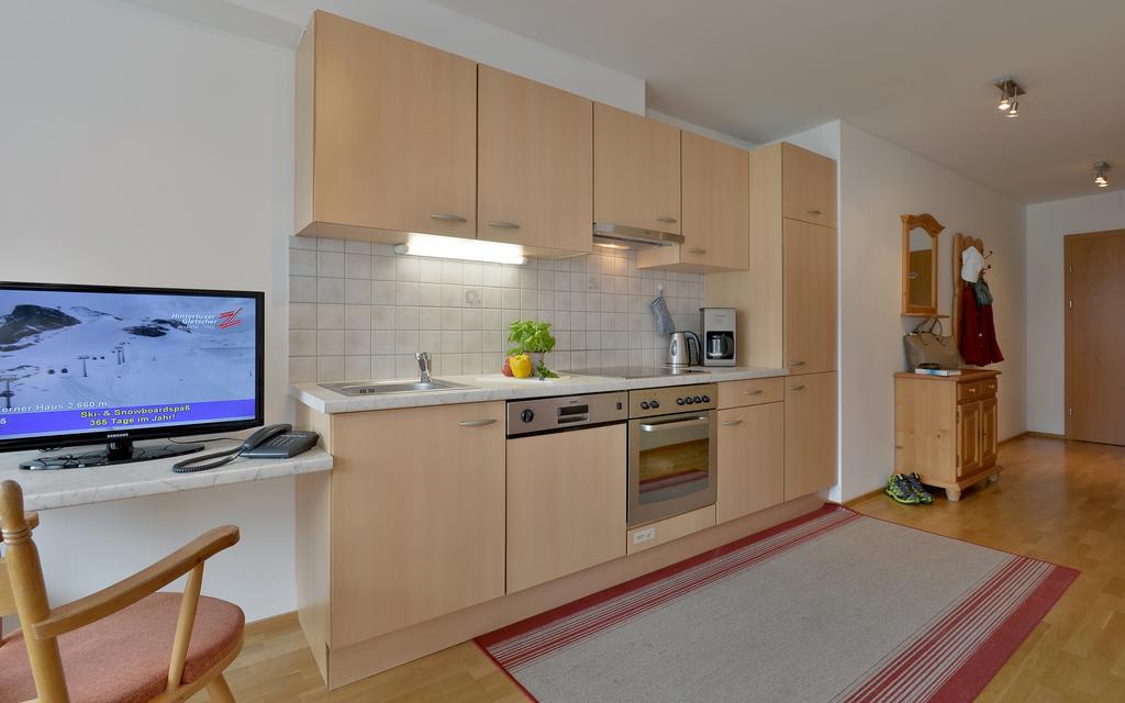 Ferienwohnungen Haus Der Mitte Mayrhofen Kamer foto